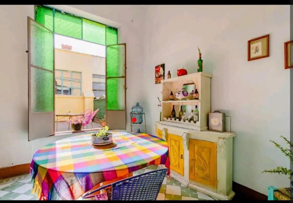 1 Guadalajara Corazon Del Centro Historico Hospedate En Una Casa Antigua En Una Habitacion Sencilla Con Areas Comunes Y Banos Compartidas Exterior foto